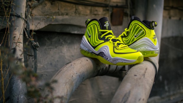 NIKE AIR PENNY V “VOLT”