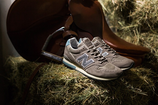 INVINCIBLE x New Balance MRL996INV