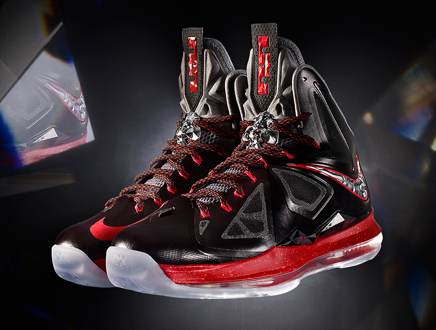 Nike LeBron X – 2012