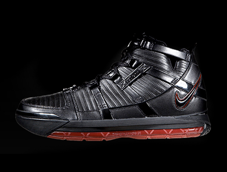 Nike Zoom LeBron III – 2005