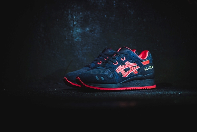 кроссовки asics